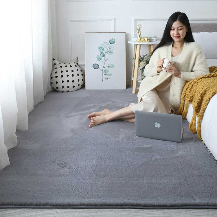 Faux Rabbit Fur Carpet (Charcoal Gray)
